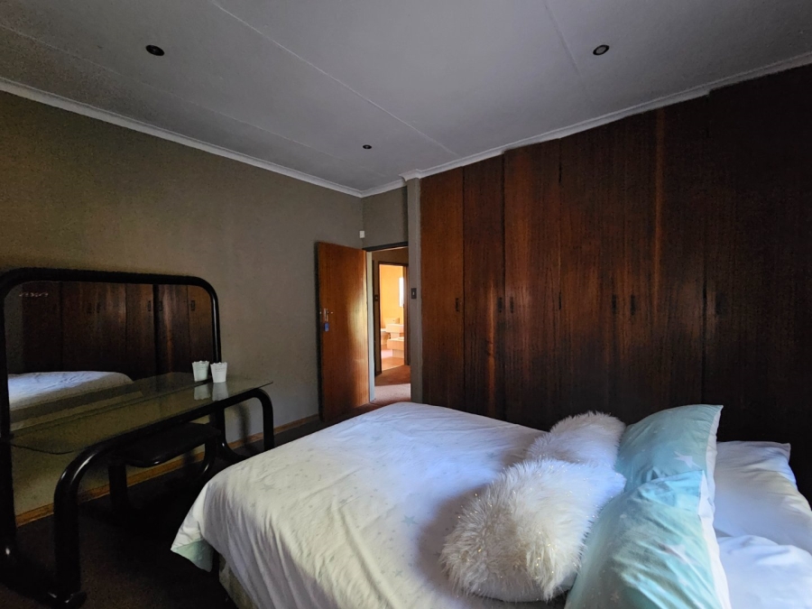 3 Bedroom Property for Sale in Vaalpark Free State